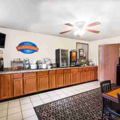 Baymont by Wyndham LeMars Dining/Meeting Rooms