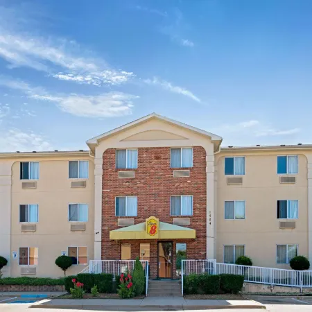 Super 8 by Wyndham Plano/Dallas Area