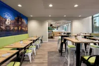 Super 8 by Wyndham Dresden - Aamiainen