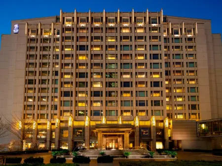 The Ritz-Carlton Beijing Отели рядом с достопримечательностью «Coche Town Automobile Culture Creativity Industrial Park»