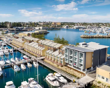 ビー フリマントル フリマントルのホテル