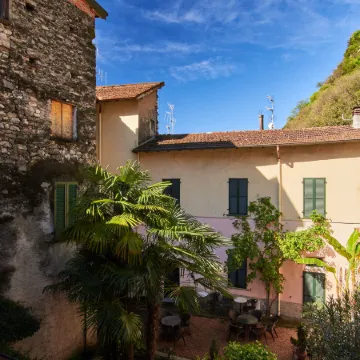Cris House