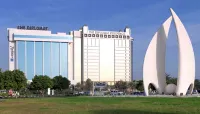 Diplomat Radisson Blu Hotel, Residence and Spa Hotels near Qal＇at al-Bahrain