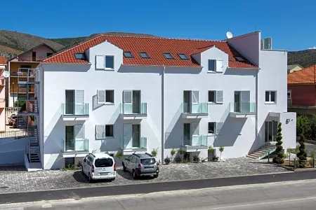 Hotel Rotondo Отели в г. Seget Gornji