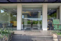 Cendana CoLiving Solo Baru Hotels in Baki