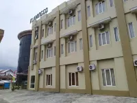 Rangkayo Basa Hotel Padang Panjang Hotel dekat LOTEK GILING 5 BERSAUDARA