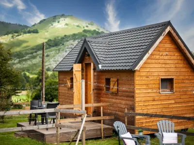 Cabanes du Pibeste Hôtels à proximité de : Envergure