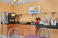 Days Inn by Wyndham Queensbury/Lake George - breakfast