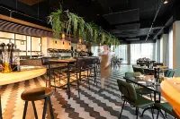 FreshSuites & Bar - Pet friendly