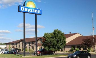 Days Inn by Wyndham Black River Falls I-94 on Atv Trail