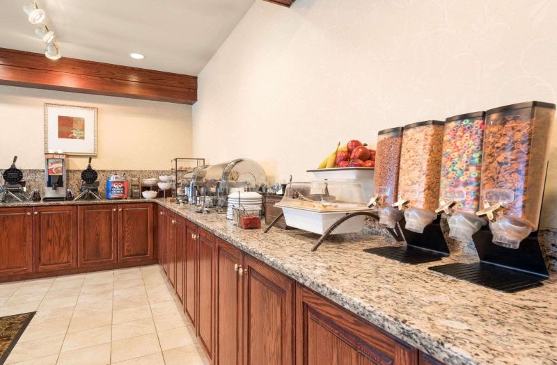 Country Inn & Suites by Radisson, Council Bluffs, IA photo 4