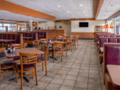 Ramada by Wyndham Rome/Verona Hotels in Rome