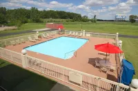 Country Inn & Suites by Radisson, Sandusky South, OH - Pool