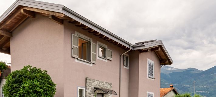 Luxury House Hotels in Colico