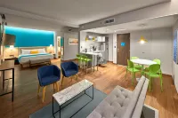 City Express Suites by Marriott Cancún Aeropuerto Riviera