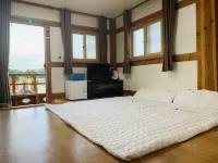 GyeongJu Ran HAN-ok Hotels near Baedong Standing Stone Buddhas