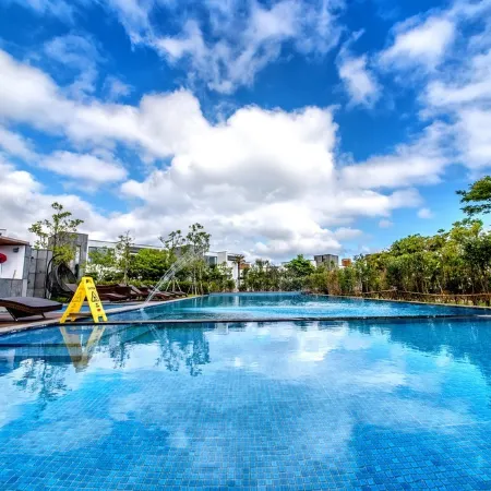 Seogwipo Smart Pool Villa Отели рядом с достопримечательностью «Пляж Пёсон»
