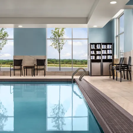 Holiday Inn Express STRATHROY by IHG