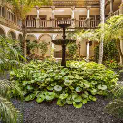 Bahia del Duque Hotel Exterior