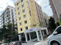 إستانبلو هوتل أتاسيير Hotels near هيلتاون شوبينغ مول