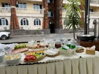 Grand House hotel & zipline - breakfast