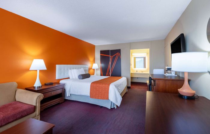 Howard Johnson by Wyndham Salem Hotel & Conference Center