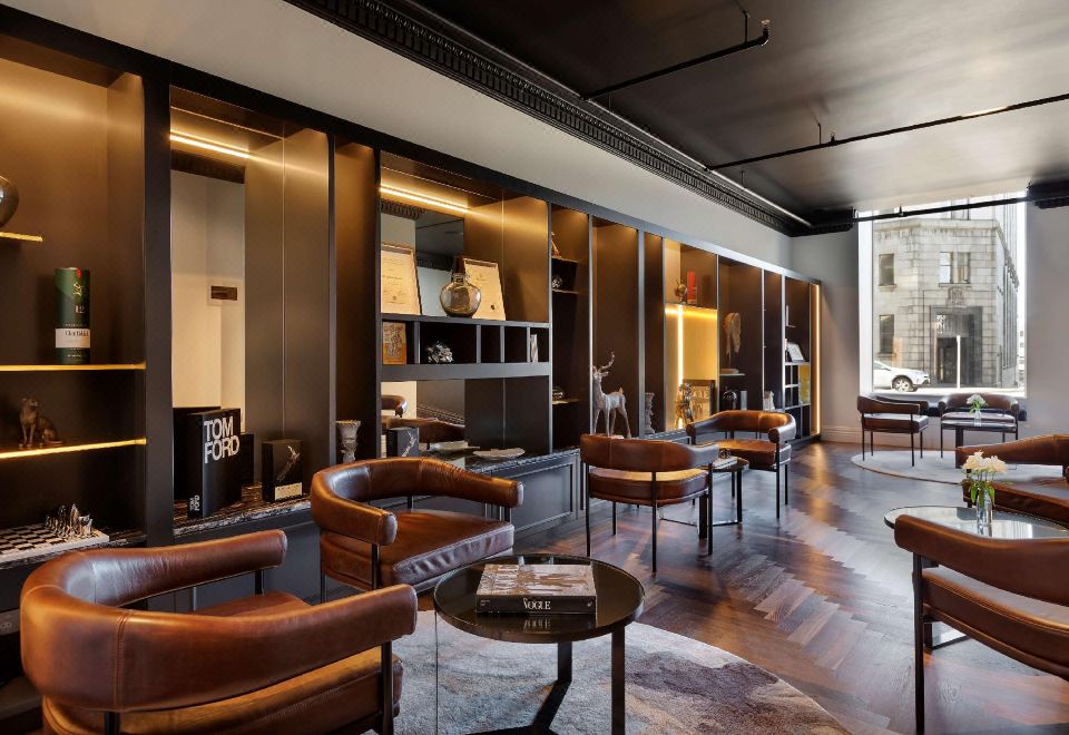 3. 웨인스 호텔 더..