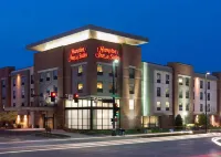 Hampton Inn & Suites Omaha-Downtown Hotel a 