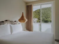 Hyde Ibiza Hotels in Cala Llonga