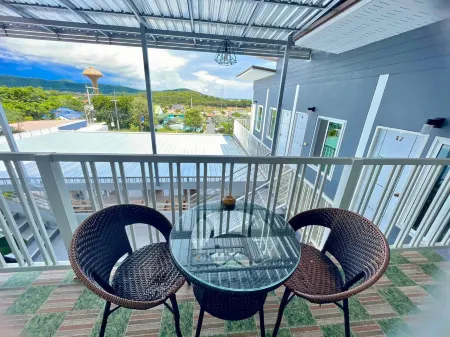 Phu San Dao Resort Отели рядом с достопримечательностью «Остров принцессы Шамейшань»