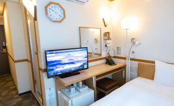 Toyoko Inn Utsunomiya Ekimae No 1 - Housity