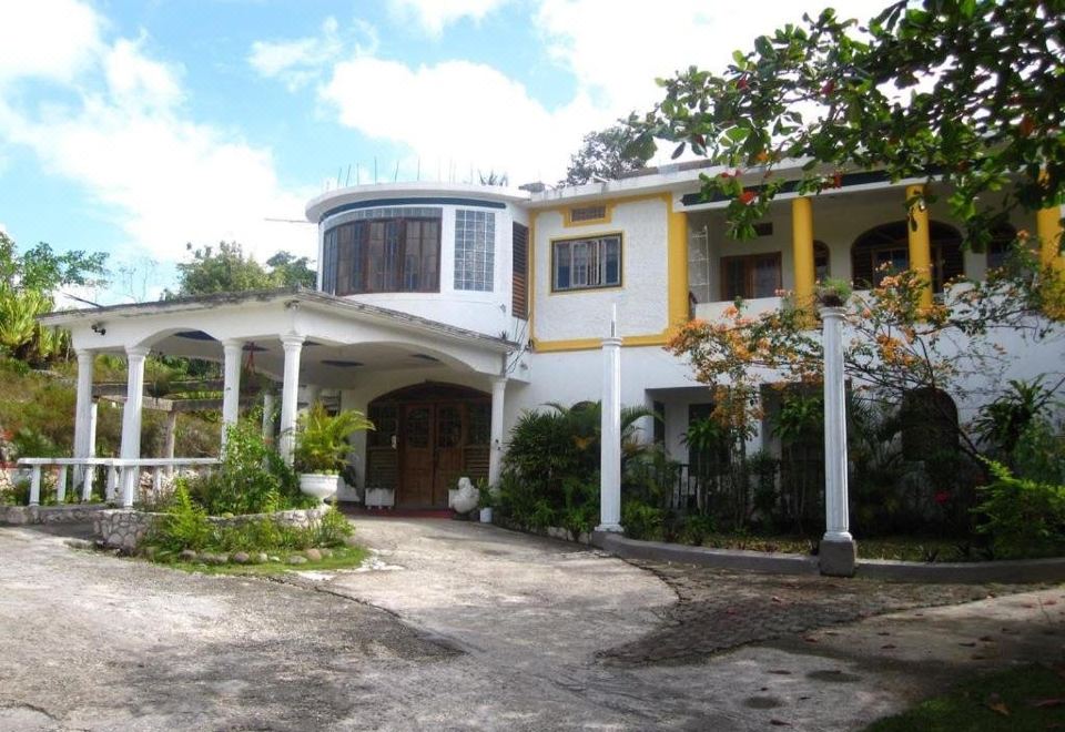 Kariba Kariba Inn - Housity