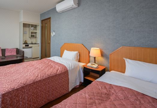 Obama Town Hotel