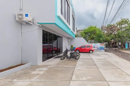 RedDoorz Plus @ La Asiana Guest House