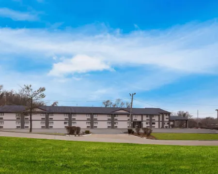 Red Lion Inn & Suites Caseyville Hotels in Caseyville