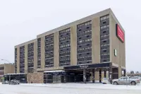 Ramada by Wyndham Northern Grand Hotel & Conference Centre Hotels in Peace River C