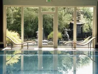 Careys Manor Hotel & SenSpa - ที่มีสระว่ายน้ำ