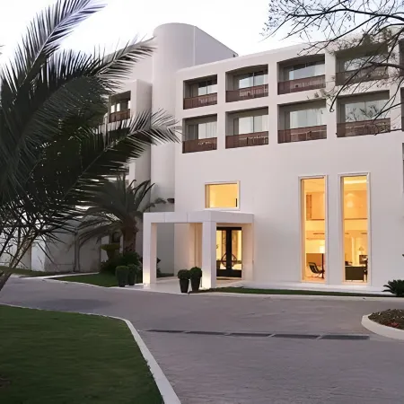 Plaza Resort