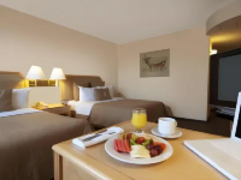 Fiesta Inn Express Hermosillo โรงแรมในเอร์โมซีโย