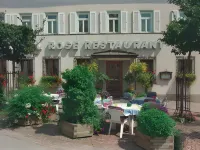 Hotel & Restaurant Rose Hotels near Spielplatz am Viadukt