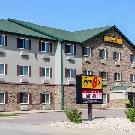 Super 8 by Wyndham Sioux Falls Отели в г. Су-Фолс