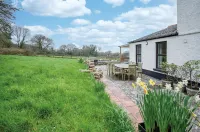 Hill House - 4 Bedroom Holiday Home - Llanrhidian - Mountain view