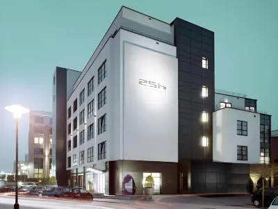Superbude Hotel Hamburg Altona Hotels in der Nähe von Hamburg-Sülldorf