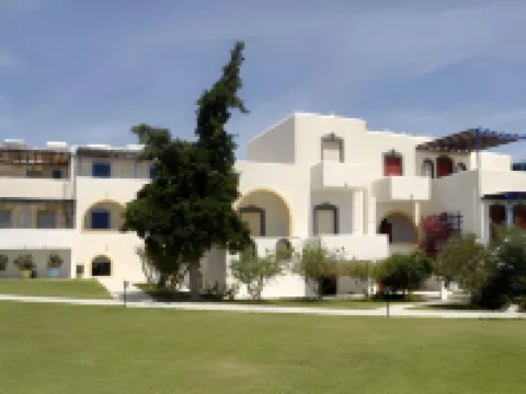 โรงแรมพนอย