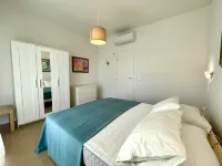 Coastal Villa with Private Garden - parking