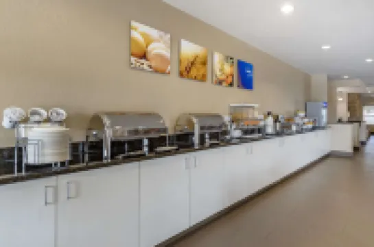 Comfort Suites Coralville I-80 Hotels in Johnson County