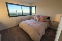 Villa Vue Mer Avec Spa Privatif - les Gîtes de Fabie - Plougonvelin Hotels in 