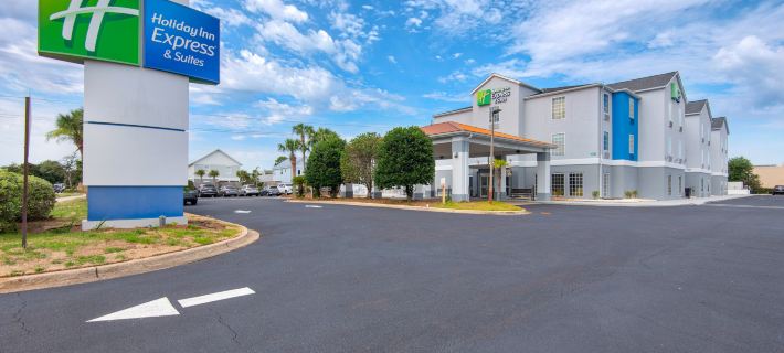 Holiday Inn Express & Suites DESTIN E - COMMONS MALL AREA by IHG Hotels in Destin