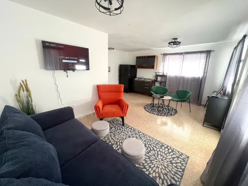 Garden Studio with Pool,Parking Near Airport