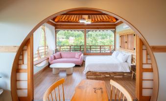 Gyeongju Jiseom Hanok Pool Villa Pension